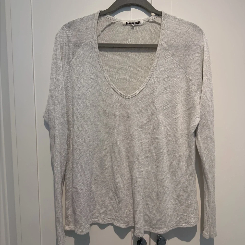 Josh Brown For Keeps VNeck One Size - Picture 2 of 4